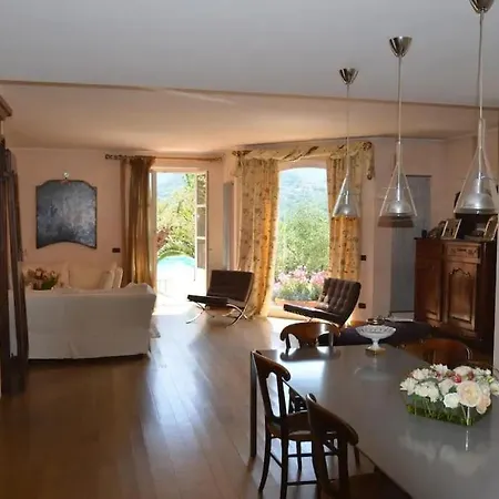 Floris Villa *